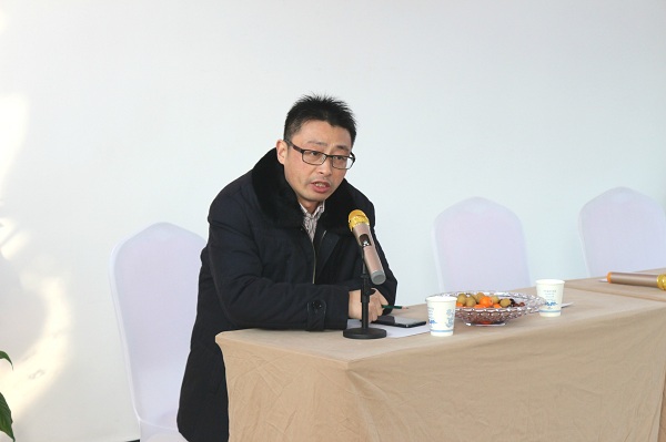 2-1P206161R4421.jpg